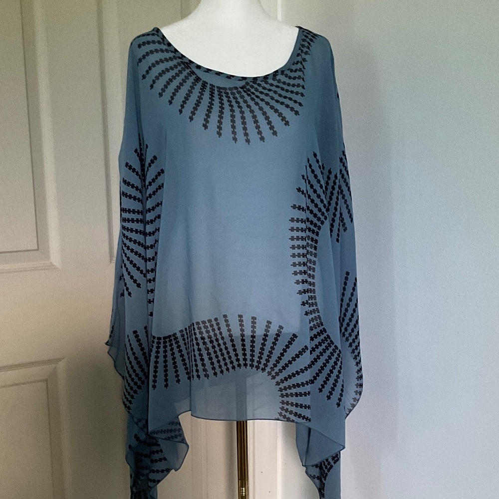 Manaola sheer top
